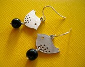 white gold and black bead sparrow