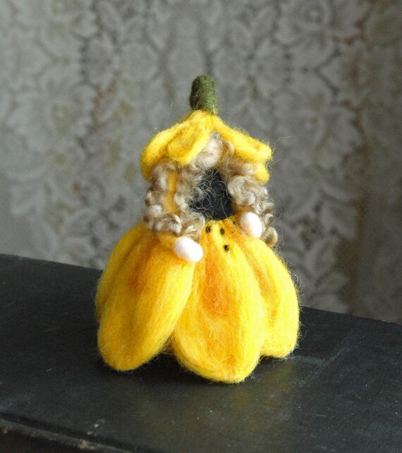 Sunflower Doll, Black Eyed Susan Flower Doll, Waldorf Doll, Needle Felted Doll