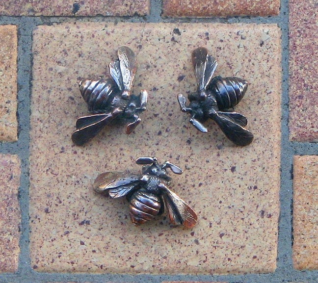 Larger size bee bead  or bumble bee by Bob Burkett