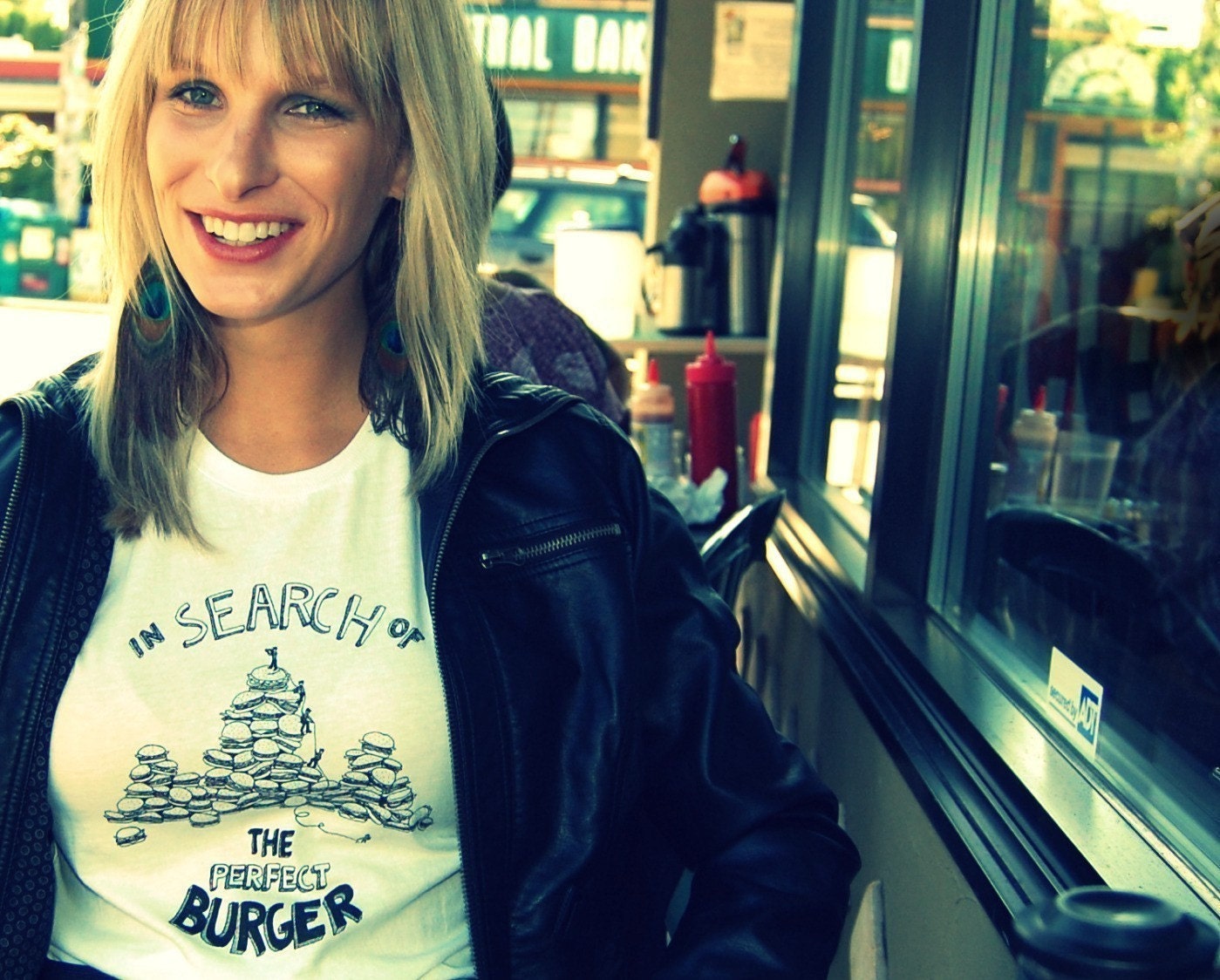 In Search Of The Perfect Burger T-Shirt/Tee womens S.M.L.XL