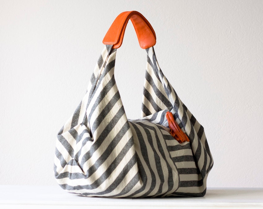 Kallia in Striped canvas and Orange leather details