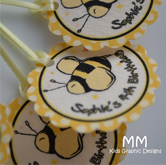40 Thank You 2inch circle Tags with scalloped edges - Busy bee Theme - Birthday - Baby Shower - Baptism - Thank You - Personalized Il_570xn