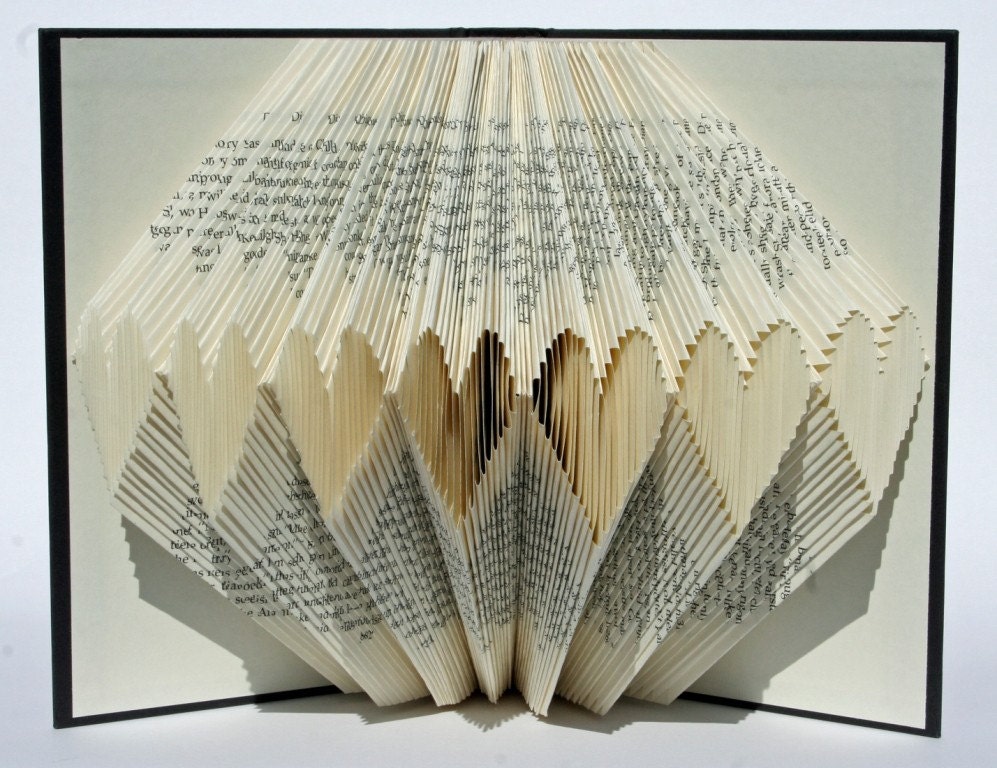 Chain of Hearts Book Art