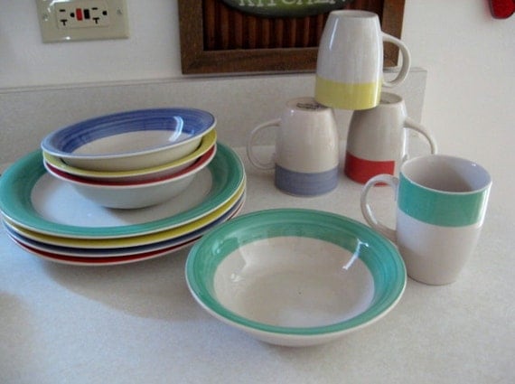 Sunbeam Stoneware Rainbow Band Dish Set