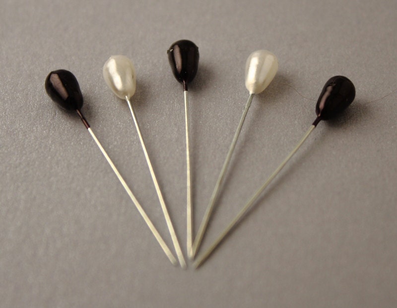 Black and White Pearl Drop Pins for Sewing Up, Marking and Blocking Knitting