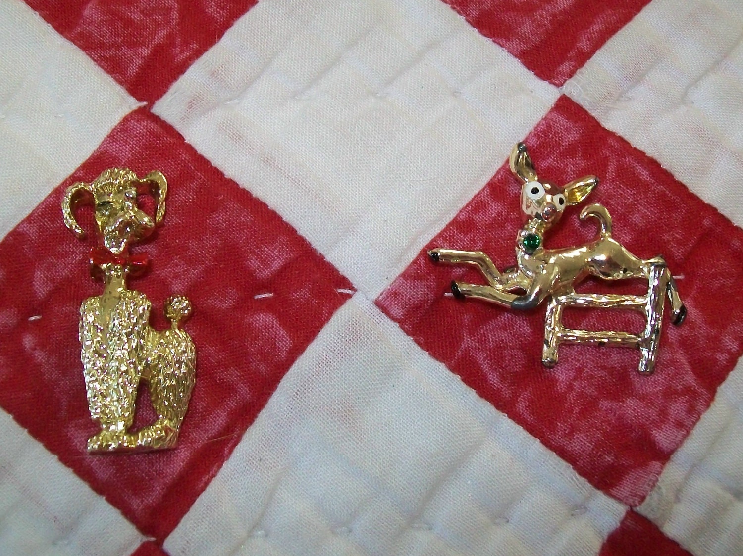 SALE - 2 vintage poodle and deer brooches, brooch, poodle, reindeer, deer, emerald, gold color, pin, 1960s, 1950s, metal