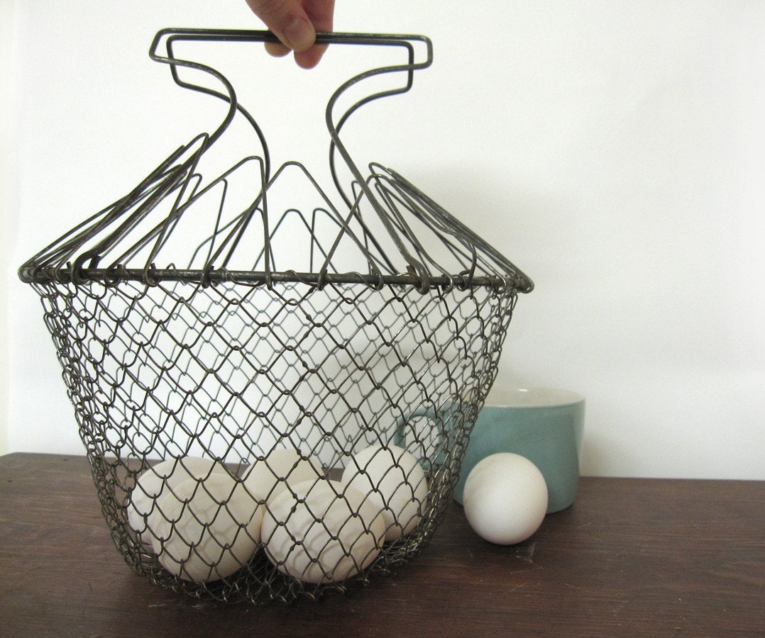 Collapsible Egg Wire Basket