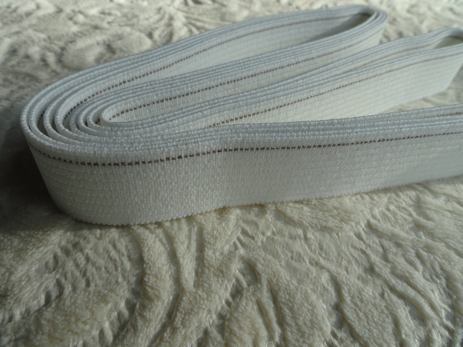 Free shipping, elastic band, 3 yards,1" whide, white with a thin black stip, new, supplies