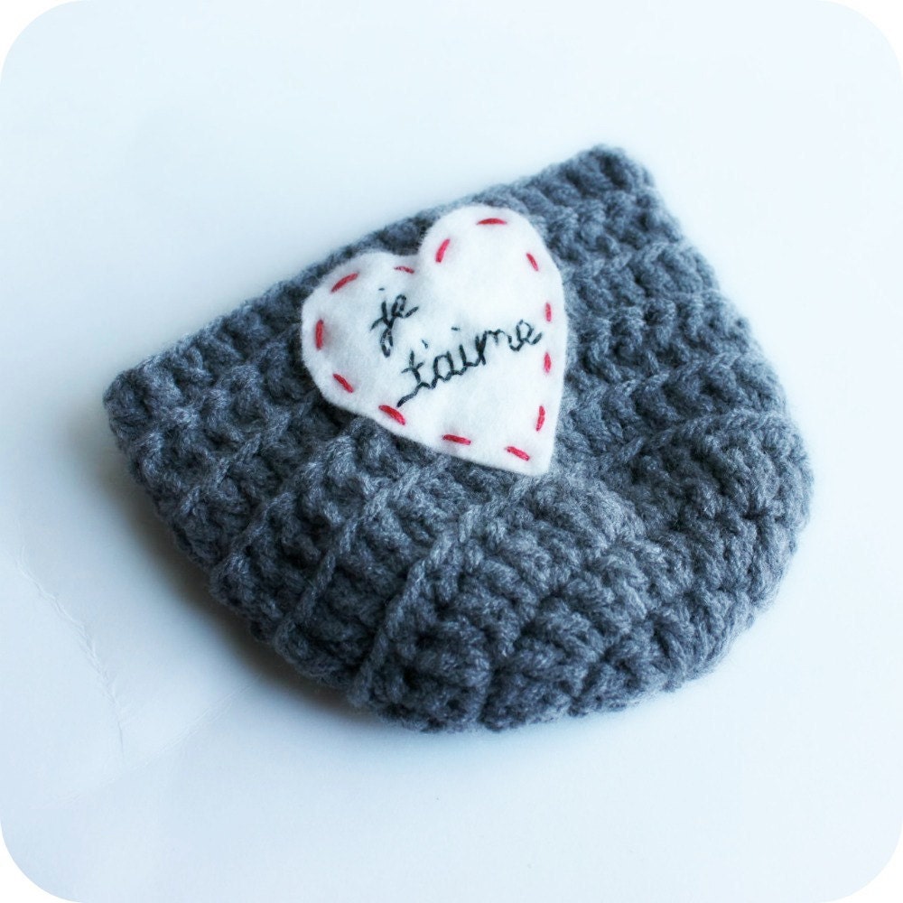 Coffee Mug Cozy love heart french Paris red white gray crochet cover