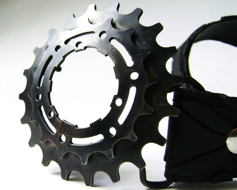Double Sprocket Belt Buckle