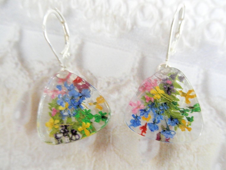 Rainbow Summer Garden-Queen Anne's Lace Pressed Flower Glass Triangle Dangle Earrings-Symbolizes Peace