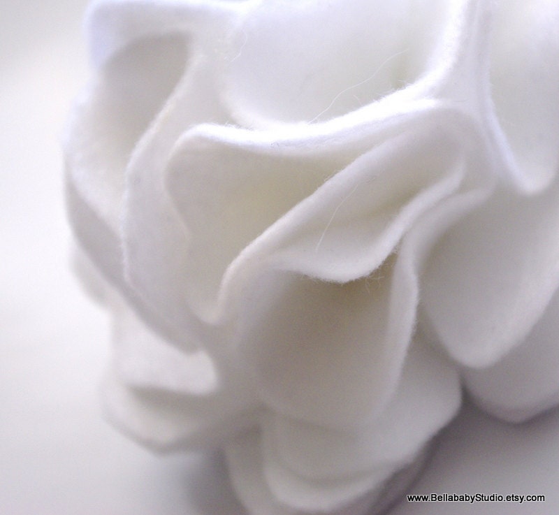 Large White Felt Dog Collar Detachable Flower Accessory