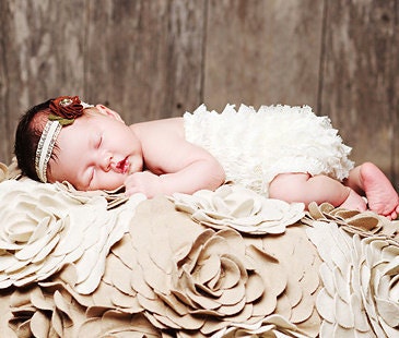 Chicaboo White Bubble lace petti romper / ruffles bloomer..3 sizes available newborn to 4/5 years. Great photo prop. you pick size.