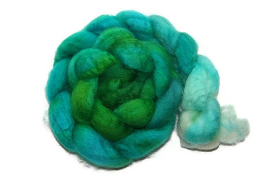 pre-order: Fade Out Ovariance Cancer Superwah BFL roving