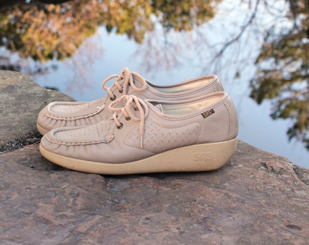 RESERVED Vintage SAS Handsewn Shoes in Camel Tan Brown Size 8 1/2