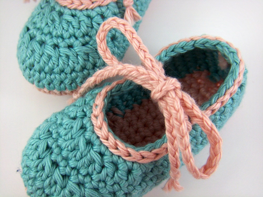 Crochet Baby Shoes, Aqua and Pink Baby Booties