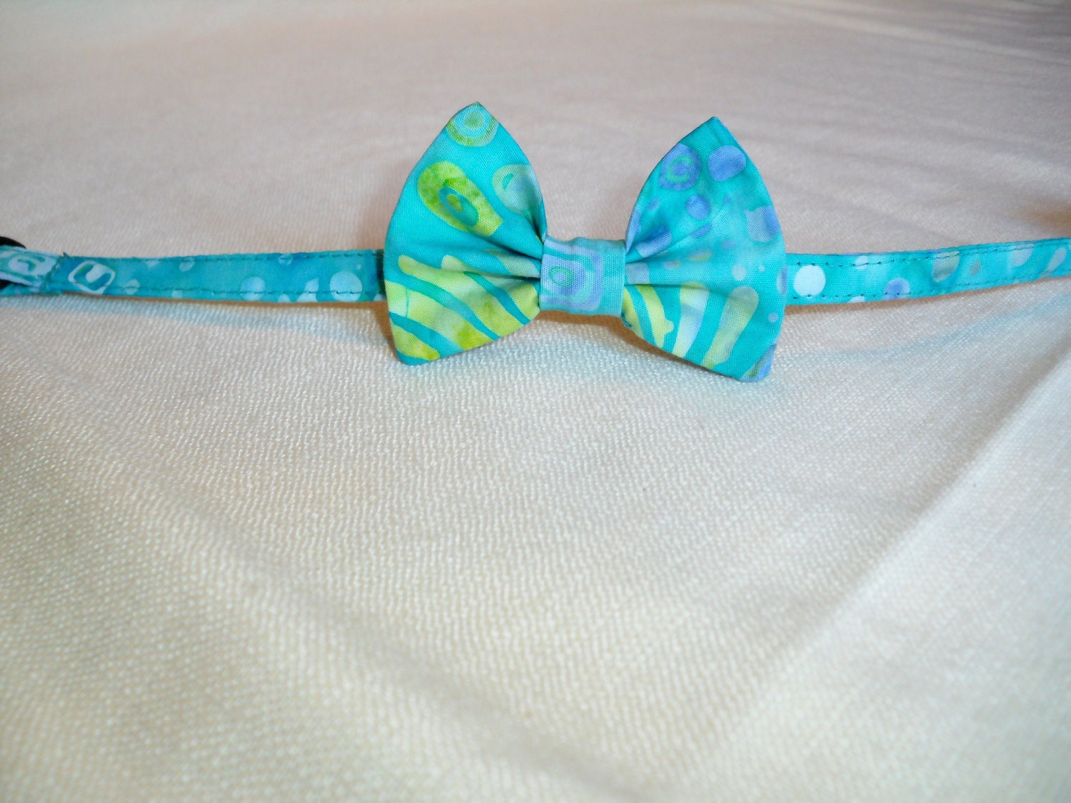 Retro Batik Breakaway Collar For Cats