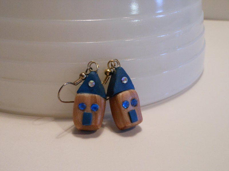 Jeweled Dangle House Pierced Earrings in Blue
