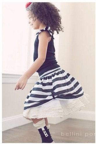 Peaseblossom bustle skirt in black and white stripe