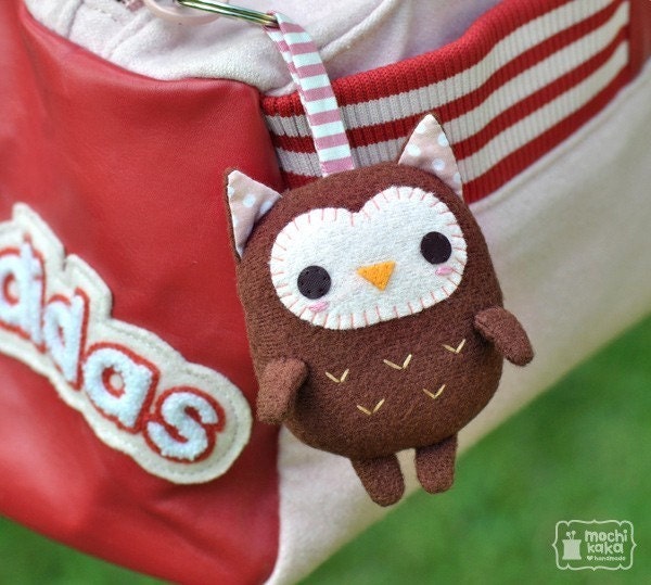 Little owl cat keychain