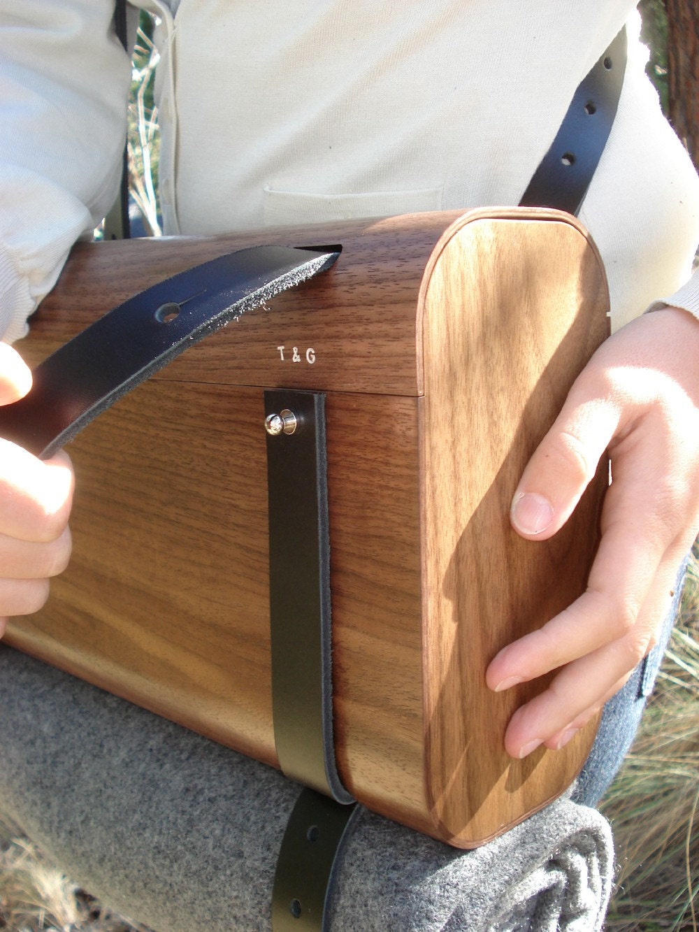 Bent Walnut Picnic Wine Tote
