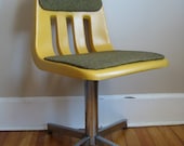 Vintage Yellow VIRCO Los Angeles Swivel Chair.