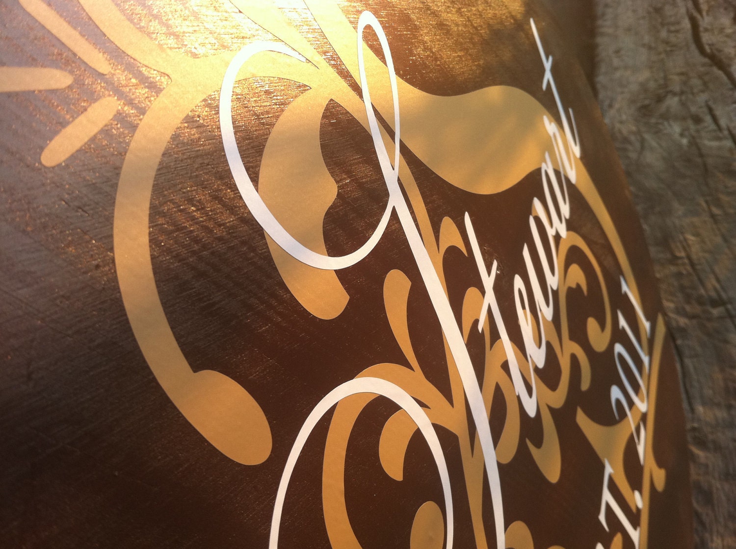 Round Wood sign personalized with last name and wedding date, perfect for any gift occassion, especially weddings