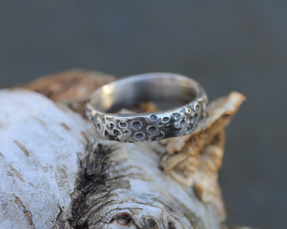 Womens coral textured silver wedding ring: Embrace