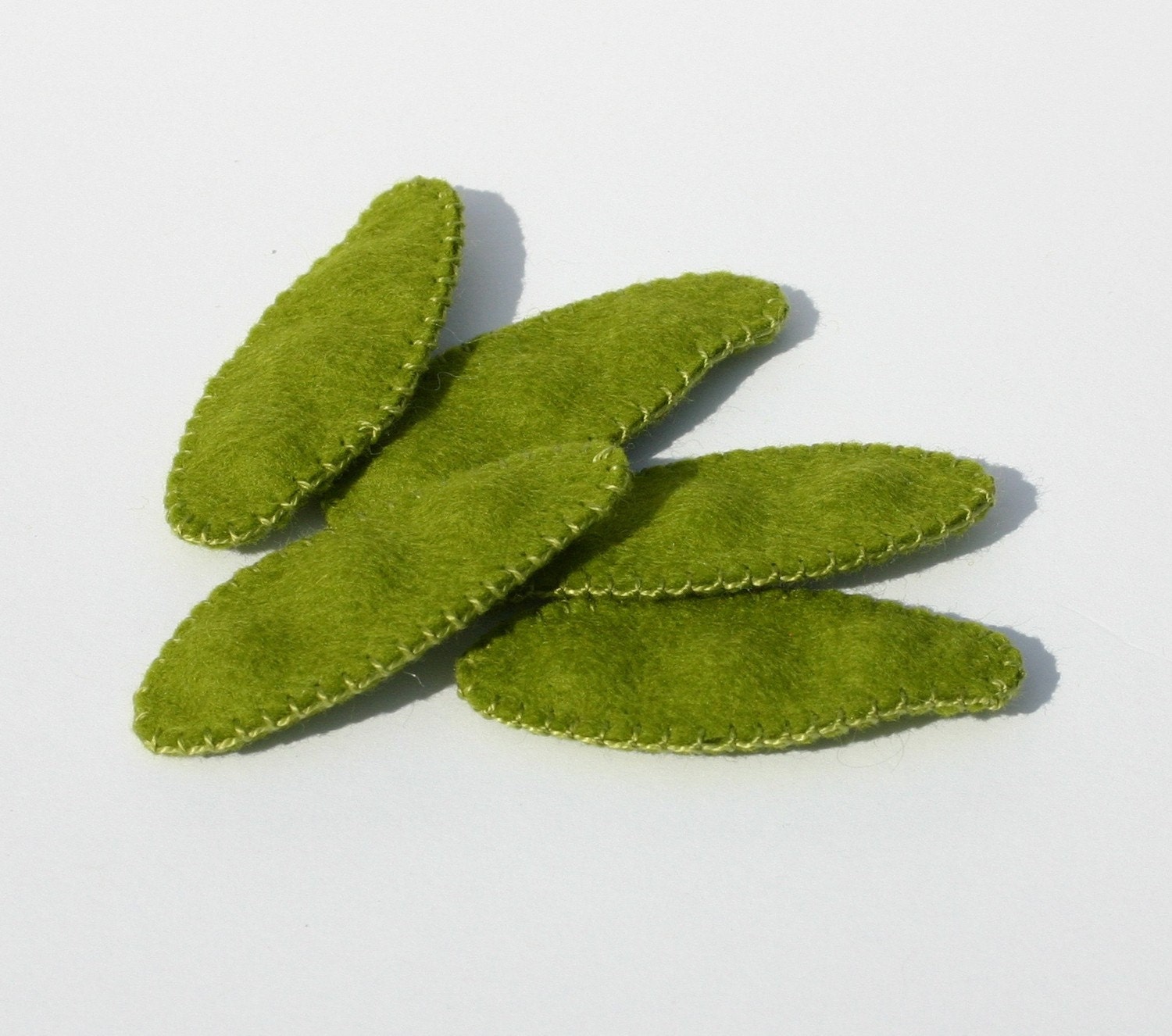 Wool Felt Play Food - Sugar Snap Peas - Waldorf Inspired Pretend Kitchen Accessory for Imaginative Play