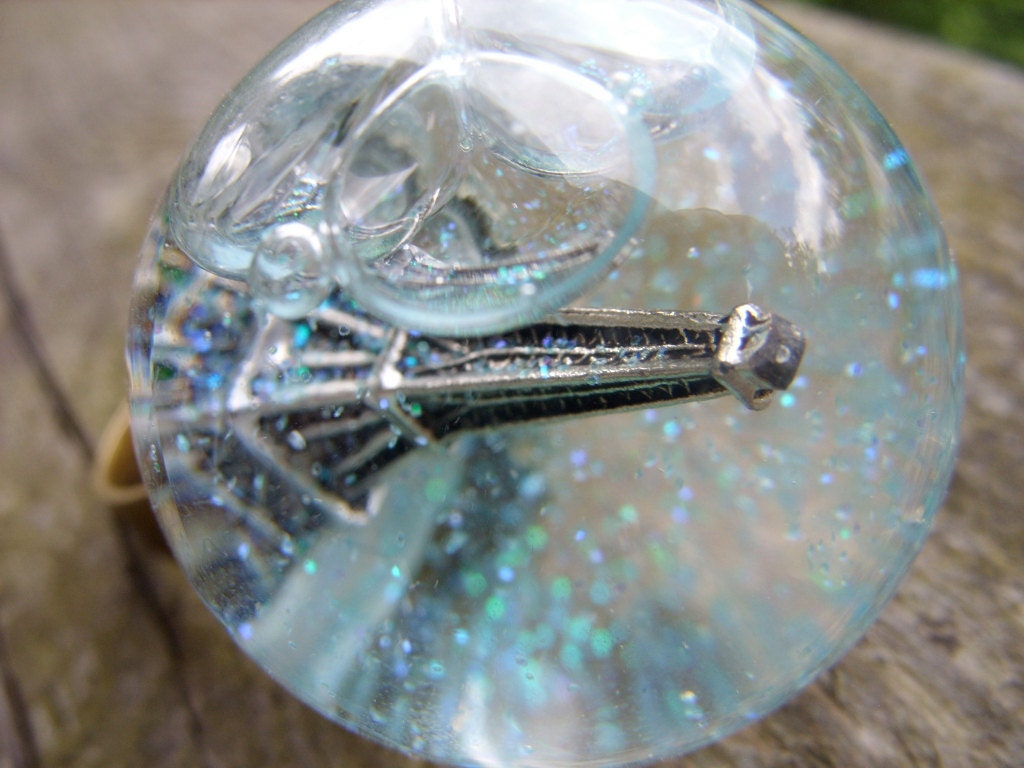 globe ring eiffel tower petit paris glass dome urban city snow globe brocade mini terrarium ring miniature terrarium jewelry