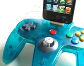 iPhone Docking Station - Nintendo 64 - Ice Blue