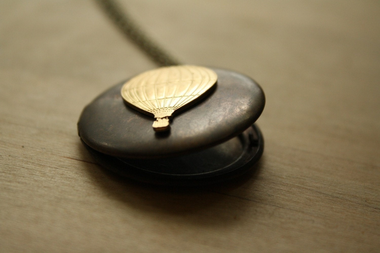 Vintage Hot Air Balloon Locket, Air Balloon Pendant, Unique Necklace, Long Pendant Necklaces, Dark Chain, Two Tone Metal Jewelry