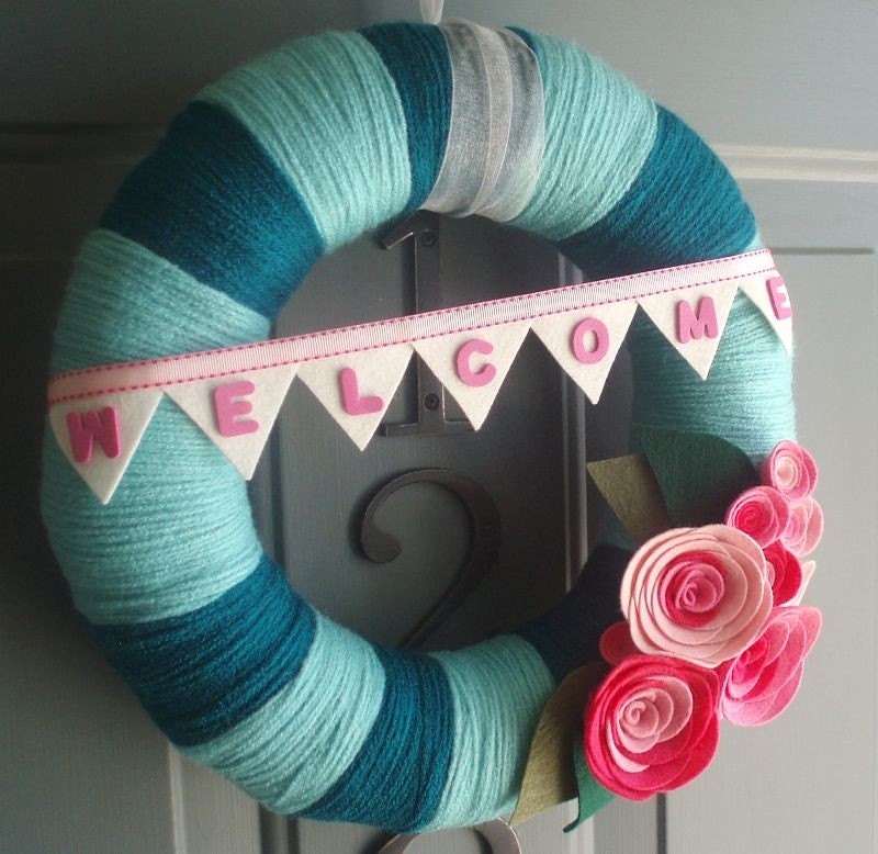 Yarn Wreath Handmade Front Door - Bubblegum 12in.