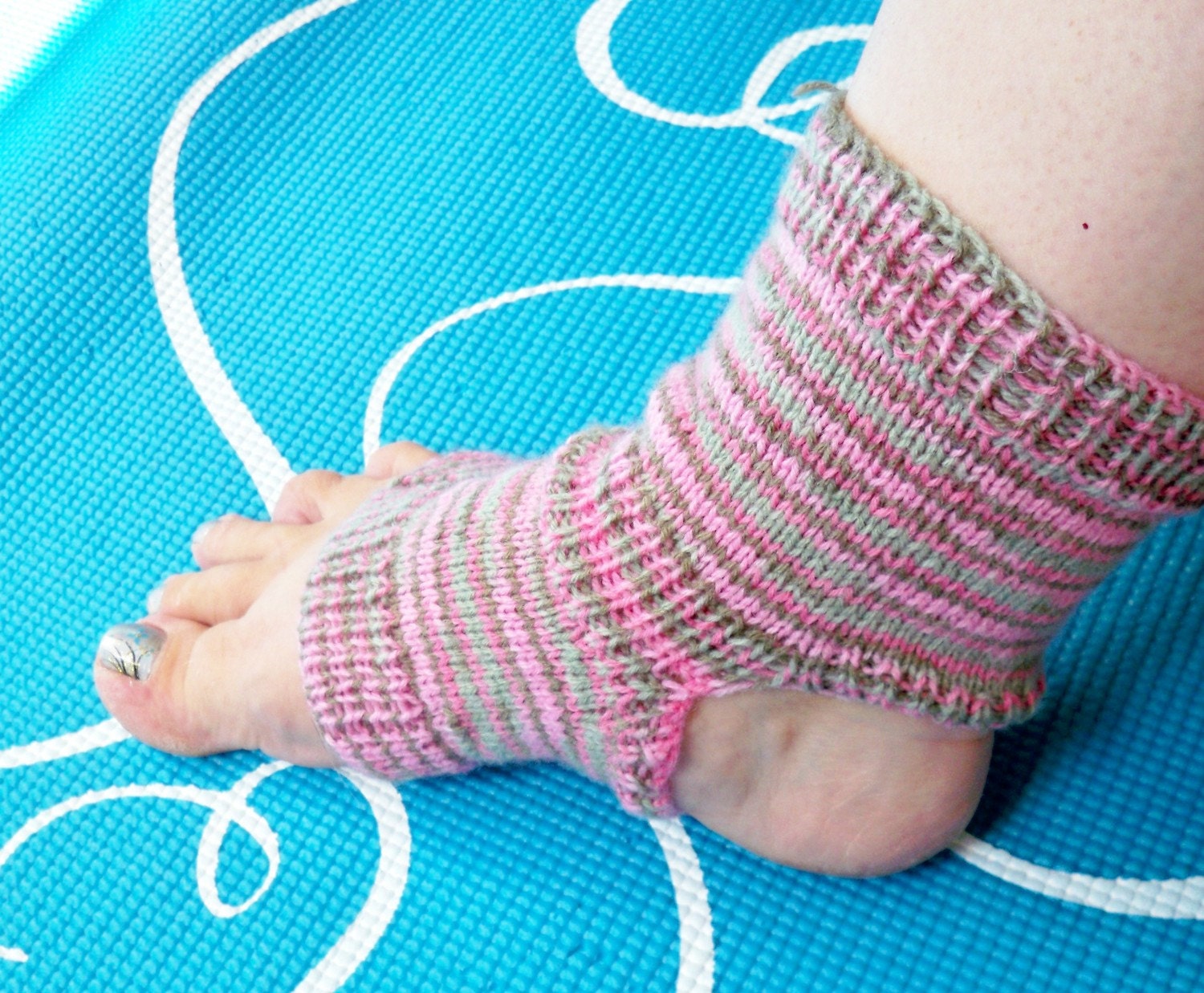 Yoga Dance Pilates Socks in Pink Camouflage