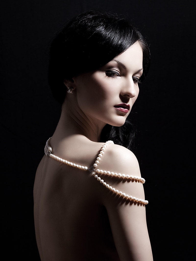 Diva Pearl Necklace