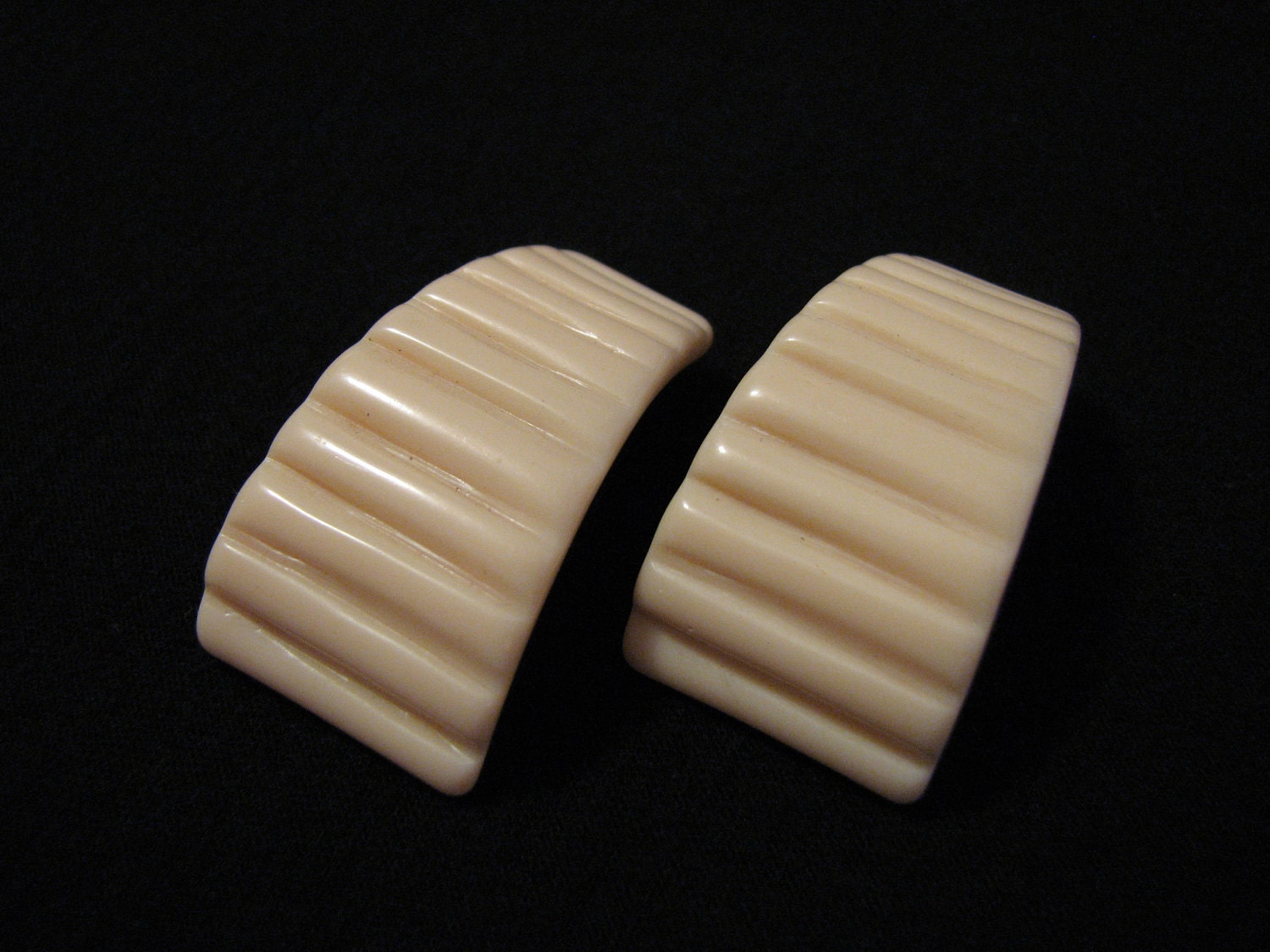 BIG Vintage Creamy Pink Lucite Rippled Half Hoop Pierced Earrings