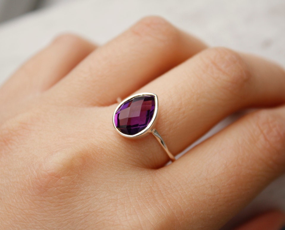 Memorial Day SALE Silver Purple Amethyst Teardrop Ring - Hammered Ring - Stackable Ring