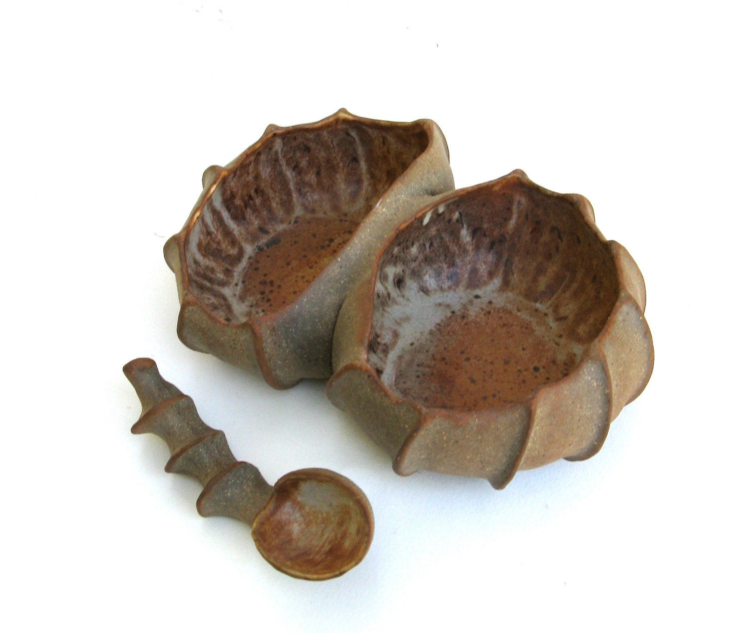 lovely vintage stoneware serving bowl   ...  condiment dish