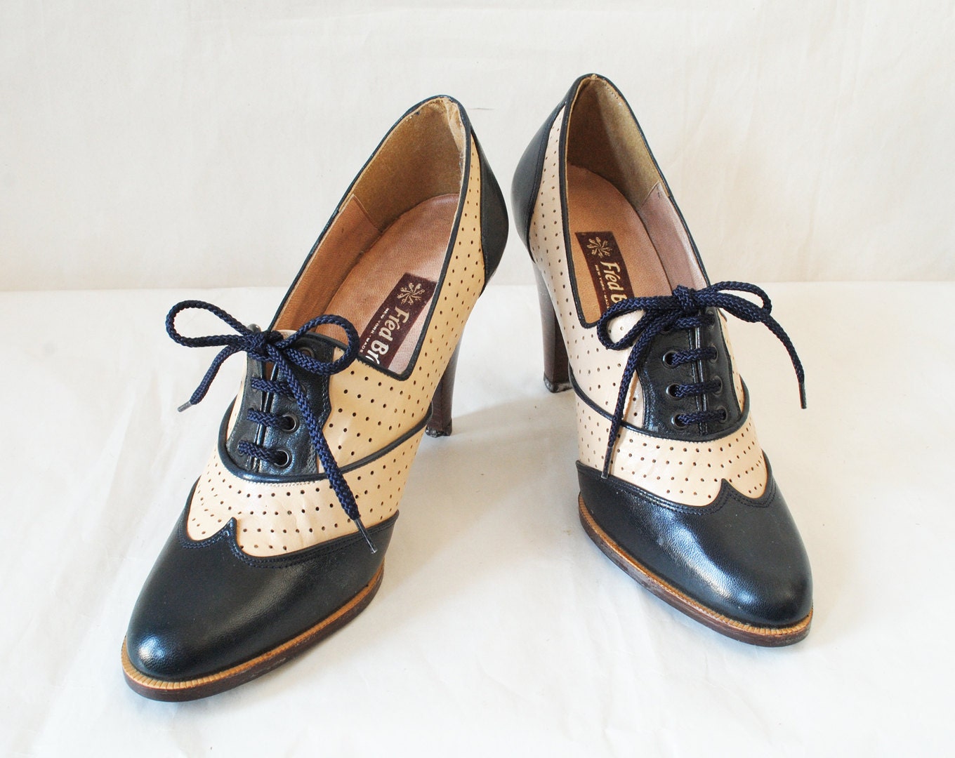 Vintage Oxford Platforms Size 8 Wing Tip Blue and Pink Cream Leather