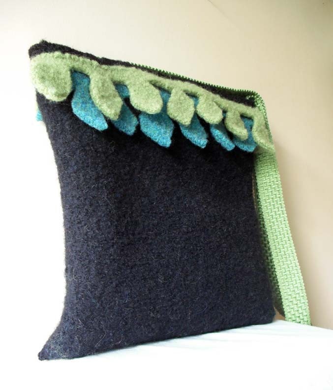 Felted leaf fringe purse