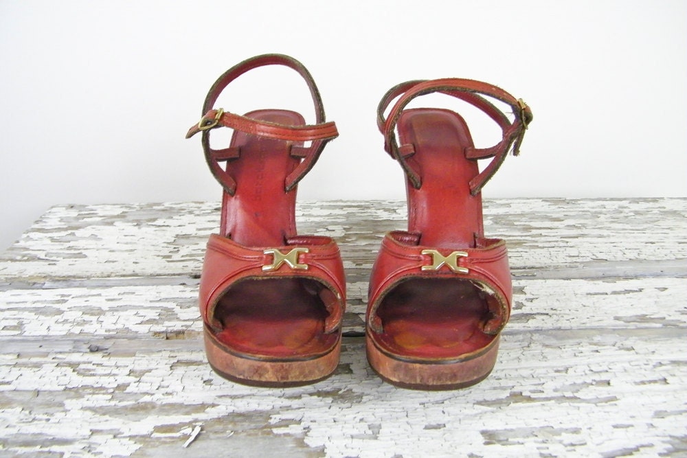1970s platforms / 70s wood platforms / Bare Traps Cut Out Open Toe Heels
