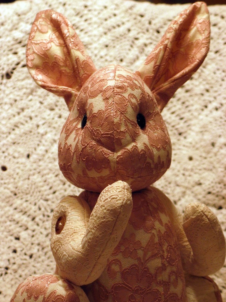 Jointed Old-Fashioned Look Bunny Rabbit - Tan & Cream Laces