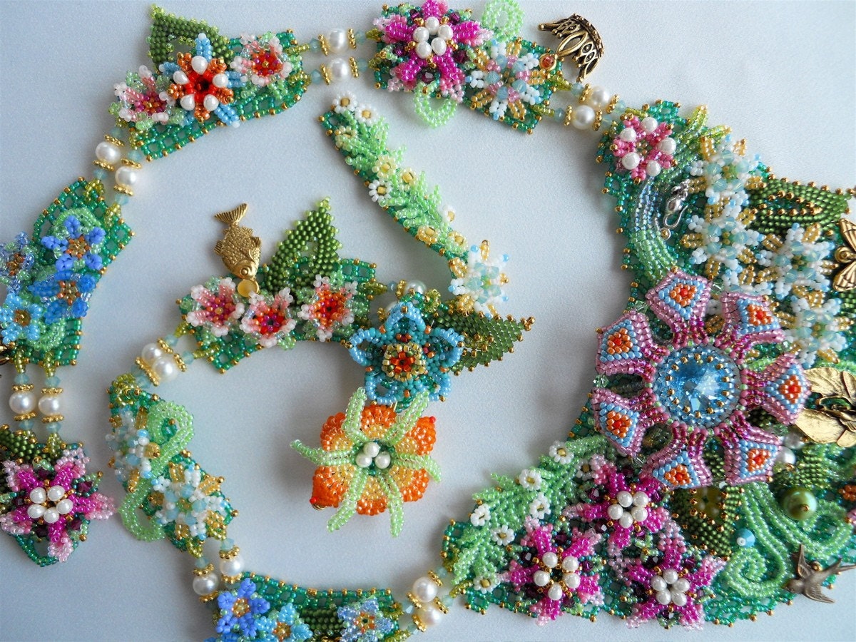 Thumbelina's Garden Necklace