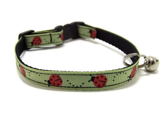 Green Lady Bugs Breakaway Cat Collar
