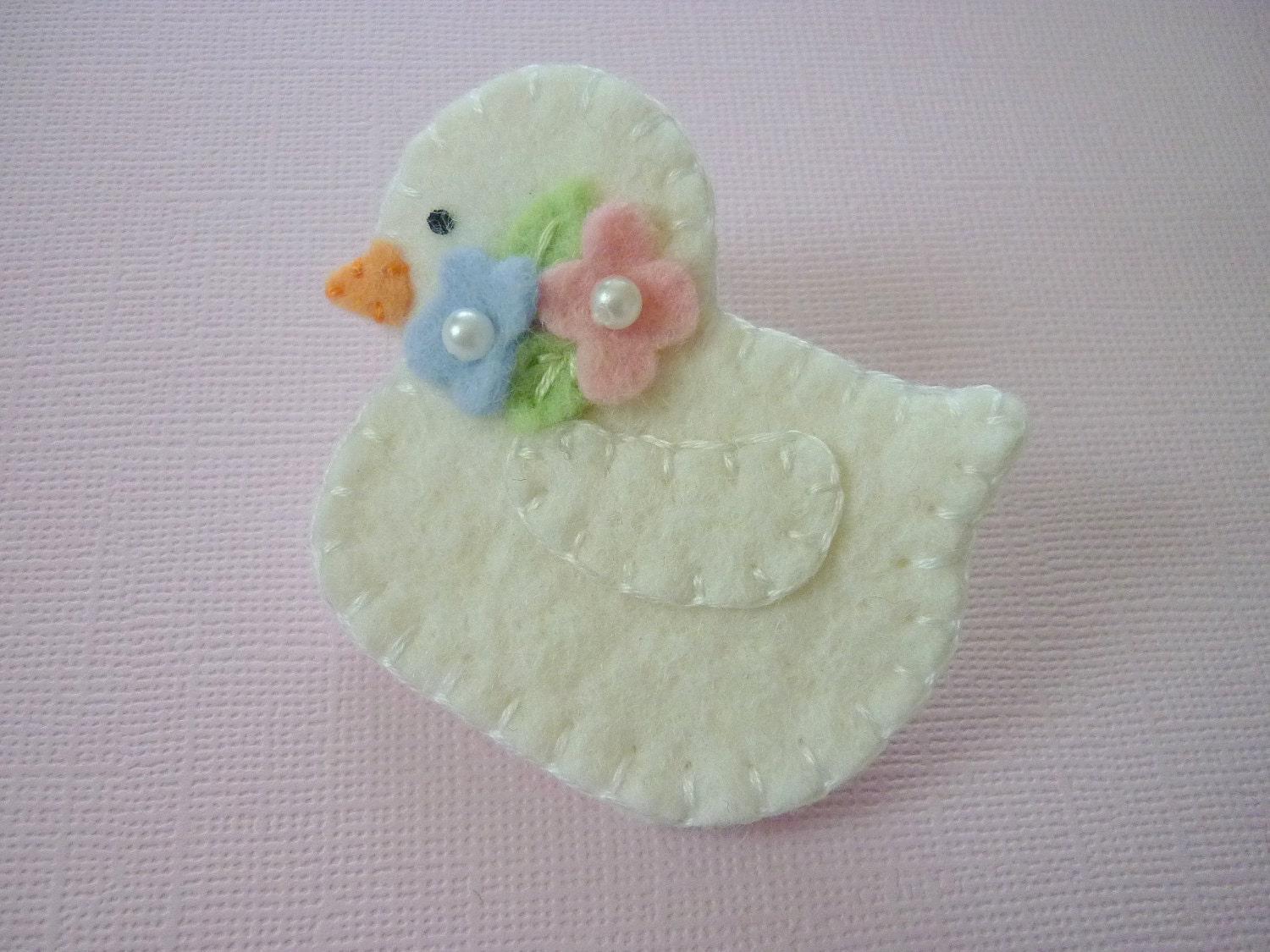 Felt Pin Brooch Baby Duck Bead Spring Flowers