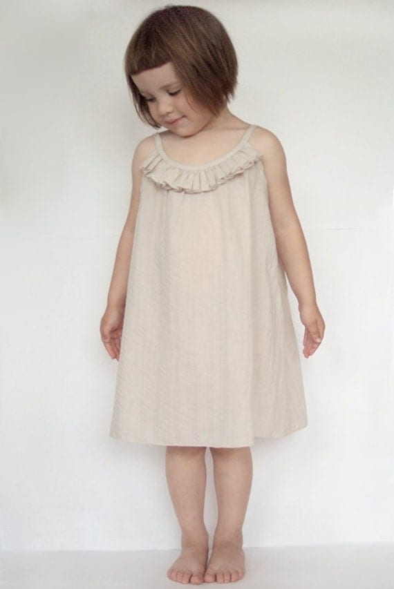 Crinkle cotton dress for girl.