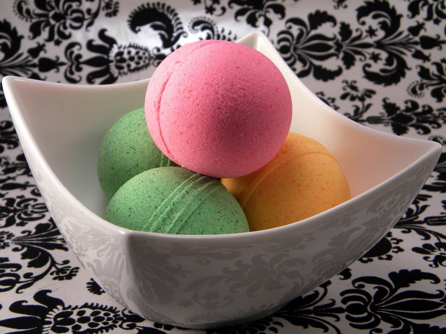 Bath Bomb Custom You Pick The Scent 5 oz