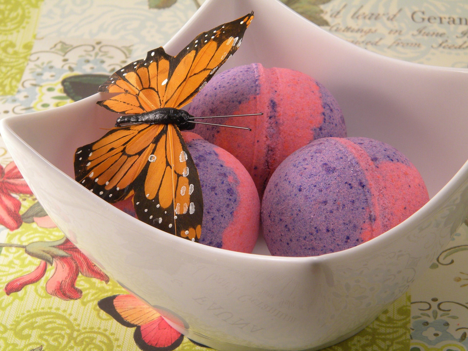 Acai & Mangosteen Bath Bomb 5 oz
