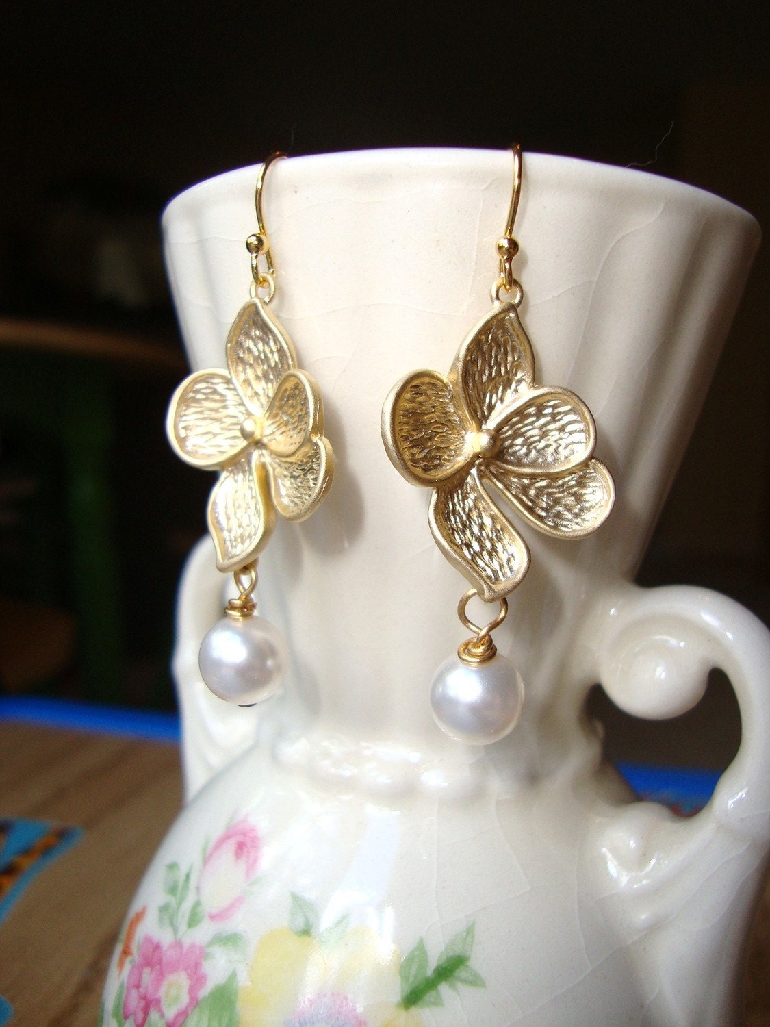 Dogwood Gold Flower and Pearl Earrings. Bridal Earrings. Bridesmaid Earrings. Wedding Earrings