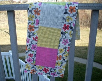 Be Bold and Beautiful tablerunner - FREE SHIPPING